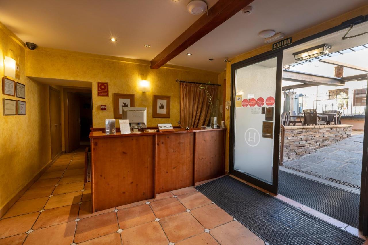 Hostal Restaurante Puerta Del Alcazar Ávila Zewnętrze zdjęcie