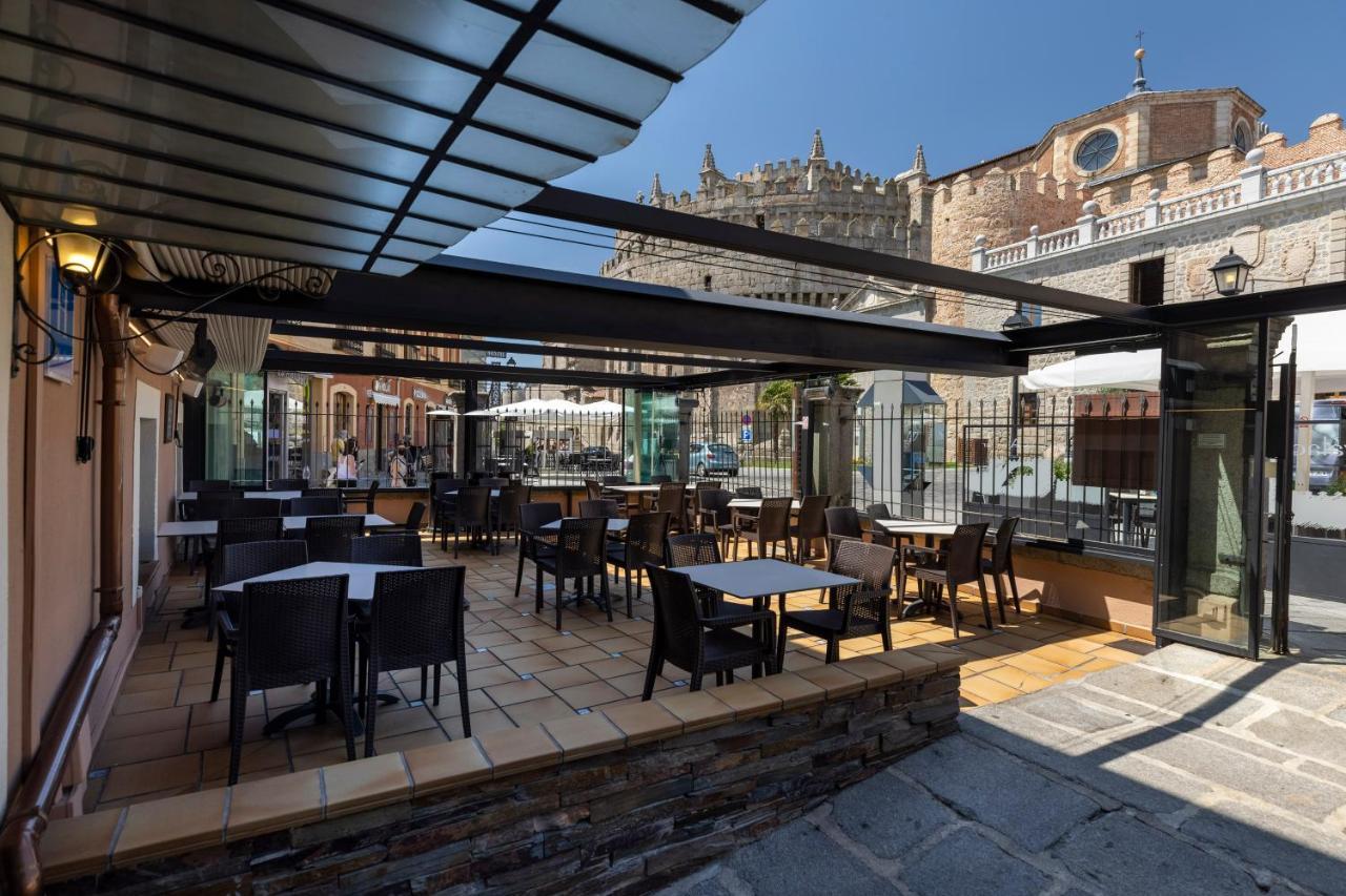 Hostal Restaurante Puerta Del Alcazar Ávila Zewnętrze zdjęcie