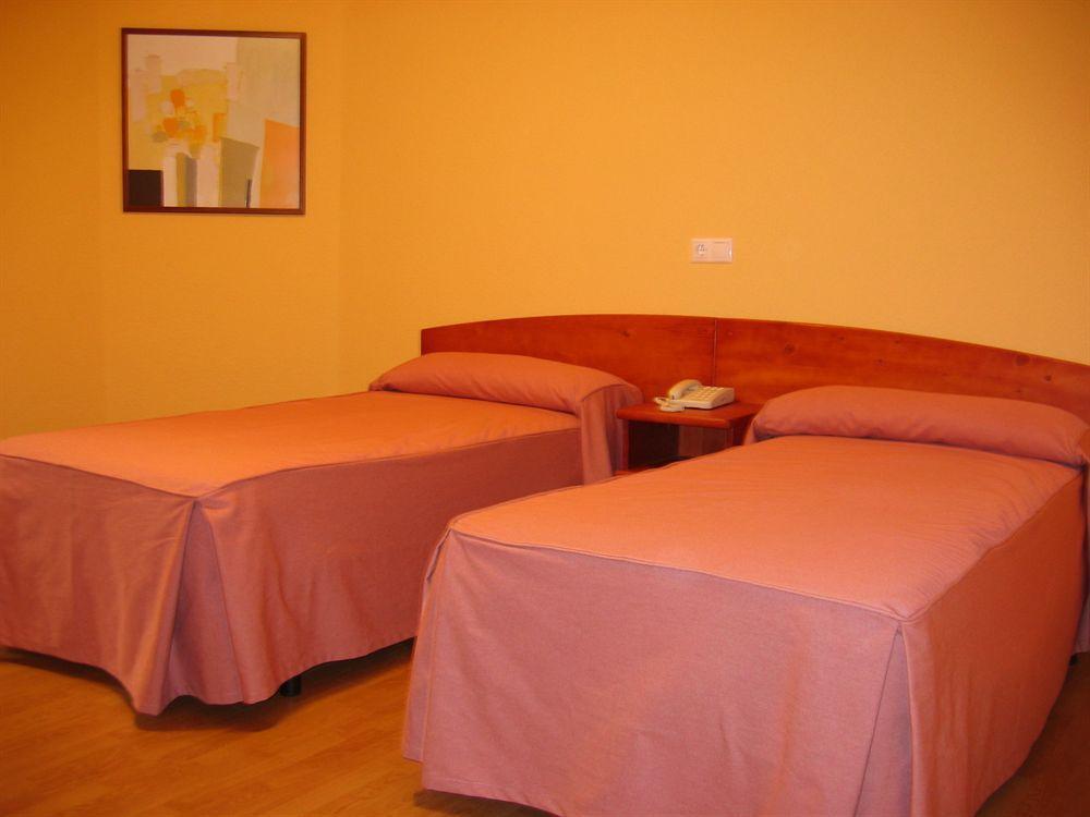 Hostal Restaurante Puerta Del Alcazar Ávila Zewnętrze zdjęcie