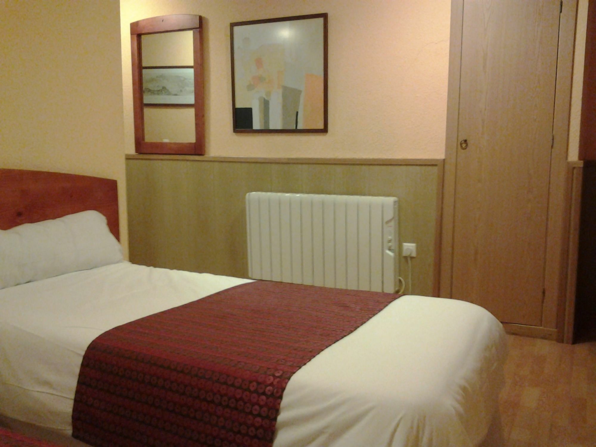 Hostal Restaurante Puerta Del Alcazar Ávila Zewnętrze zdjęcie