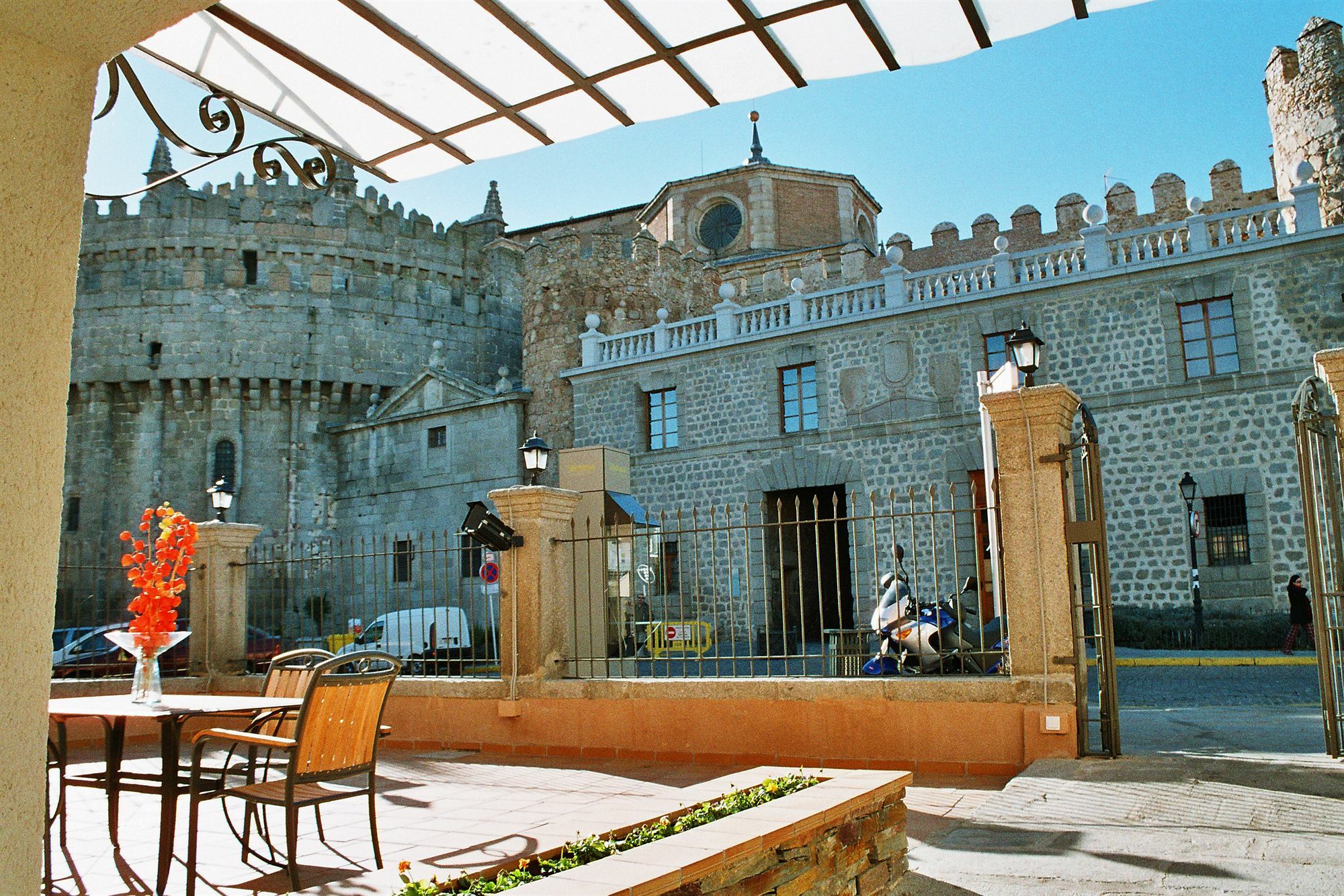 Hostal Restaurante Puerta Del Alcazar Ávila Zewnętrze zdjęcie